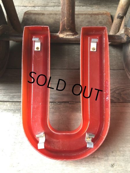 画像3: Vintage USA Original Movie Theatre Marquee Letter Signs “ U ”  (M252)  (3)