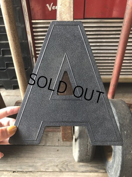 画像1: Vintage USA Original Movie Theatre Marquee Letter Signs “ A ”  (M245)  (1)