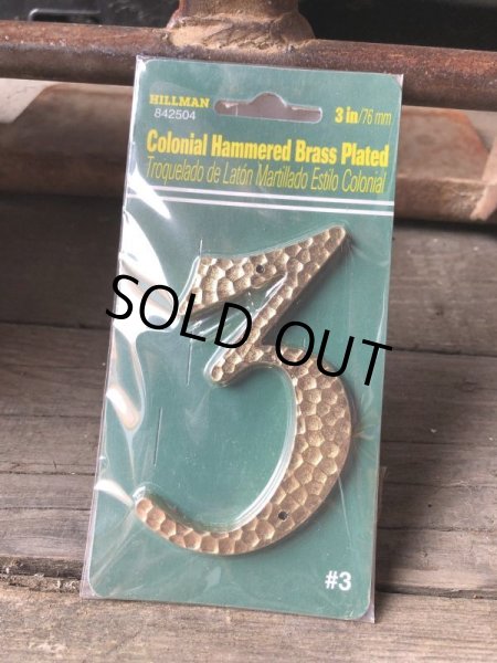 画像2: Vintage Hillman 3-Inch Colonial Hammersd Brass Plated House Number 3 (M213)  (2)