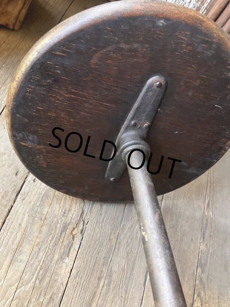 画像9: Antique 3 Legged Cast Iron Ornamental Pub Cafe Saloon Table (M288)  (9)