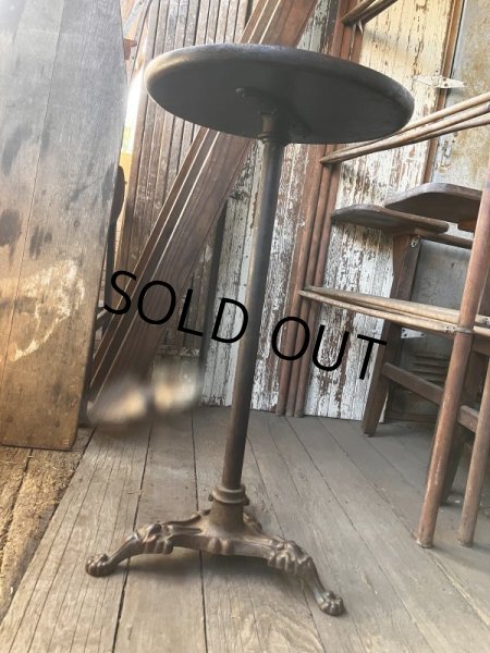 画像7: Antique 3 Legged Cast Iron Ornamental Pub Cafe Saloon Table (M288)  (7)