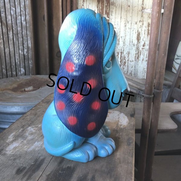 画像2: 70s Vintage NY Vinyl Plastic Sad Eye Dog Bank Basset hound Blue (M307)  (2)