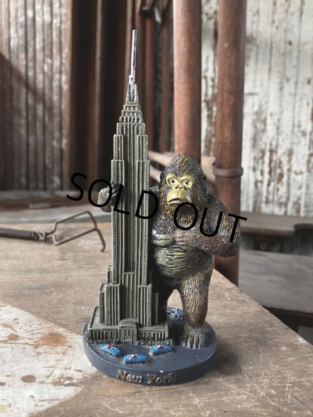 画像1: Vintage King Kong Empire State Building New York Souvenir Statue (M317)  (1)