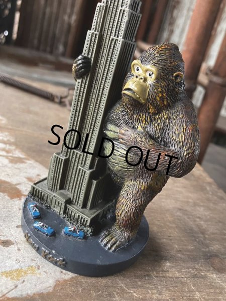 画像2: Vintage King Kong Empire State Building New York Souvenir Statue (M317)  (2)