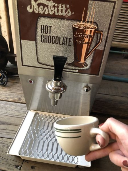 画像2: 【店舗引き取り限定】 Vintage NESBITT'S Advertising Hot Chocolate Dispenser (M387) (2)
