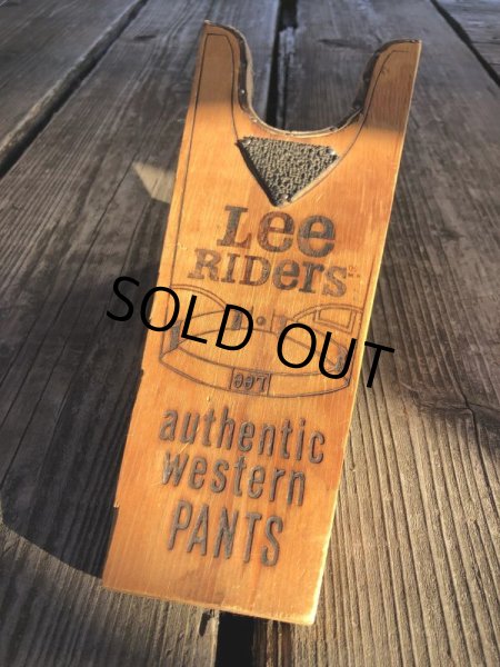画像13: 〜70s Vintage Lee Advertising LEE RIDERS Wood Boot Jack (M448) (13)