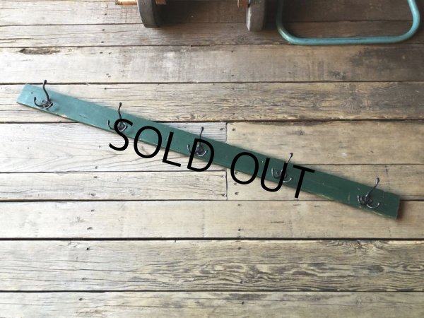 画像6: Antique U.S.A . 5 Iron Hooks Rack Wooden Wall Mounted Coat Hanger (M463) (6)