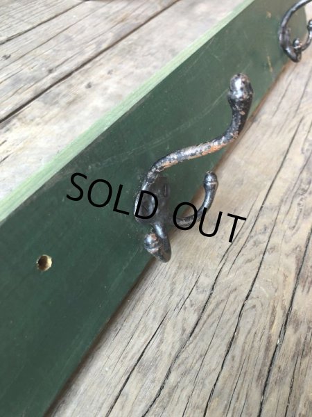 画像11: Antique U.S.A . 5 Iron Hooks Rack Wooden Wall Mounted Coat Hanger (M463) (11)