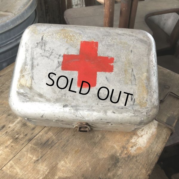画像15: Vintage Hungary ll.SZ.MENTODOBOZ Red Cross First Aid Box (M464) (15)