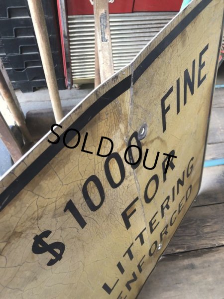 画像3: Vintage Road Sign $1000 FINE FOR LITTERING ENFORCED (M526) (3)