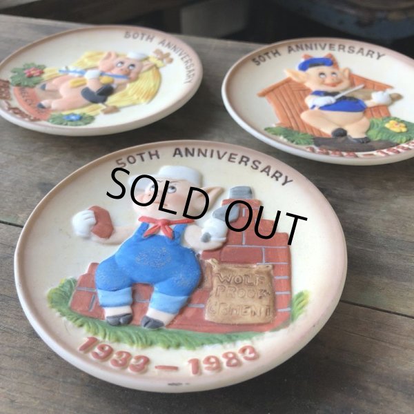 画像2: Vintage Disney 1933-1983 50th Anniversary Three Little Pigs Porcelain Plate Complate Set (M544) (2)