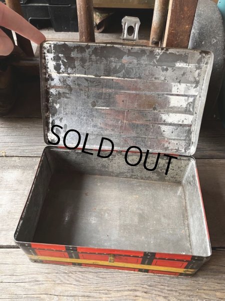 画像8: Antique Advertising HOUDE'S Co. NO.1 Cut Plug Tobacco Trunk Tin Box (M601) (8)