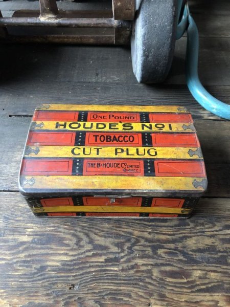 画像1: Antique Advertising HOUDE'S Co. NO.1 Cut Plug Tobacco Trunk Tin Box (M600) (1)