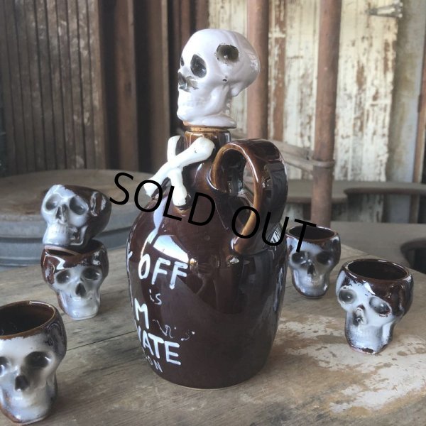 画像4: 50s Vintage SKULL " LAY OFF " Poison Decanter Bottle w/Shot Glass (B618) (4)