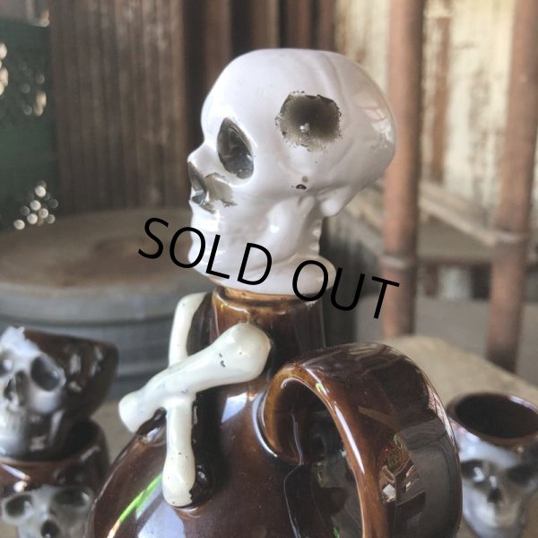 画像21: 50s Vintage SKULL " LAY OFF " Poison Decanter Bottle w/Shot Glass (B618) (21)