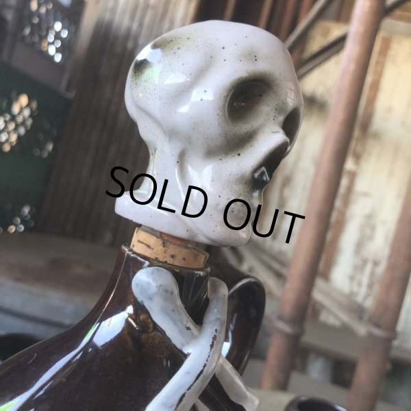 画像28: 50s Vintage SKULL " LAY OFF " Poison Decanter Bottle w/Shot Glass (B619) (28)