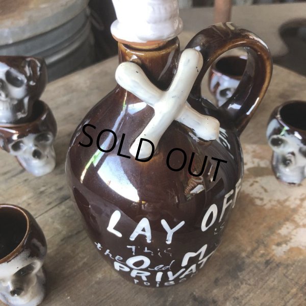画像7: 50s Vintage SKULL " LAY OFF " Poison Decanter Bottle w/Shot Glass (B618) (7)
