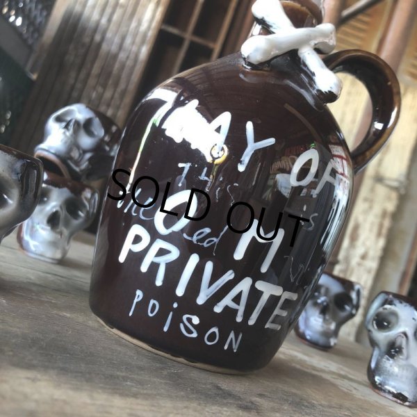 画像8: 50s Vintage SKULL " LAY OFF " Poison Decanter Bottle w/Shot Glass (B618) (8)