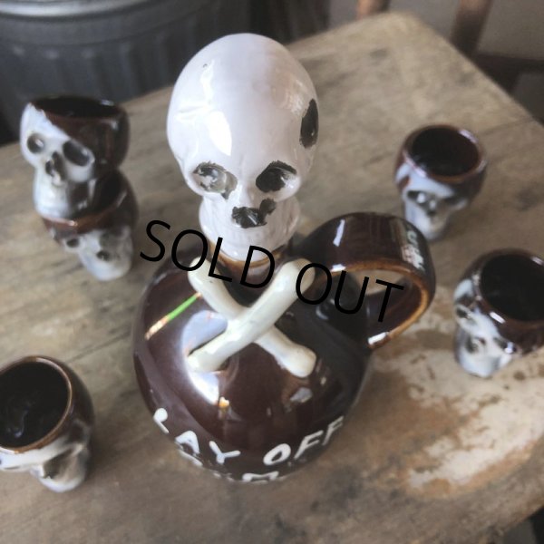 画像5: 50s Vintage SKULL " LAY OFF " Poison Decanter Bottle w/Shot Glass (B618) (5)