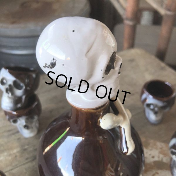画像23: 50s Vintage SKULL " LAY OFF " Poison Decanter Bottle w/Shot Glass (B618) (23)
