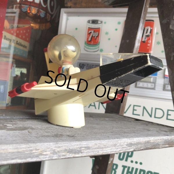 画像12: 70s Vintage Mattel Snoopy Spaceship AM Radio (M636) (12)