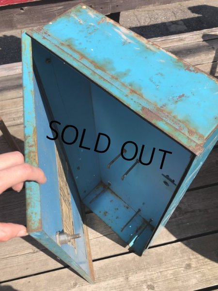 画像3: Vintage Gas Station Towel Metal Cabinet Dispenser (M638) (3)