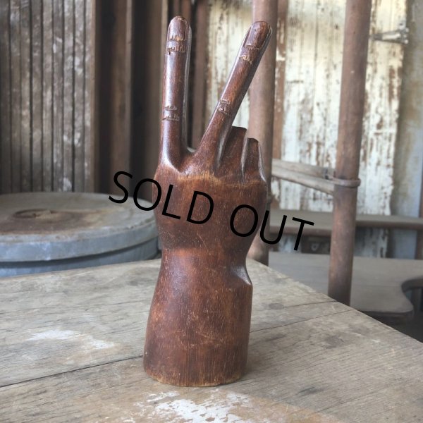 画像3: 70s Vintage Wooden Hand Peace Sign Ornament (M646) (3)