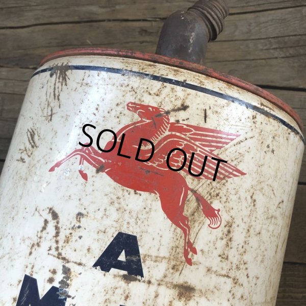 画像7: Vintage Mobil 5GL Motor Gas/Oil Can (M684)  (7)
