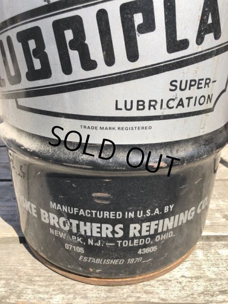 画像8: Vintage Fiske Brothers Refining Co. LUBRIPLATE 16 Gal Drum Barrel Oil Can B (M699) (8)