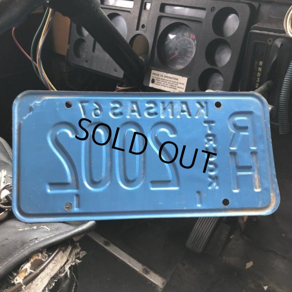 画像2: 60s Vintage American License Number Plate / KANSAS 2002 (M733) (2)