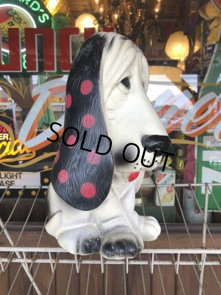 画像2: 70s Vintage NY Vinyl Plastic Sad Eye Dog Bank Basset hound White x Dot (M843) (2)