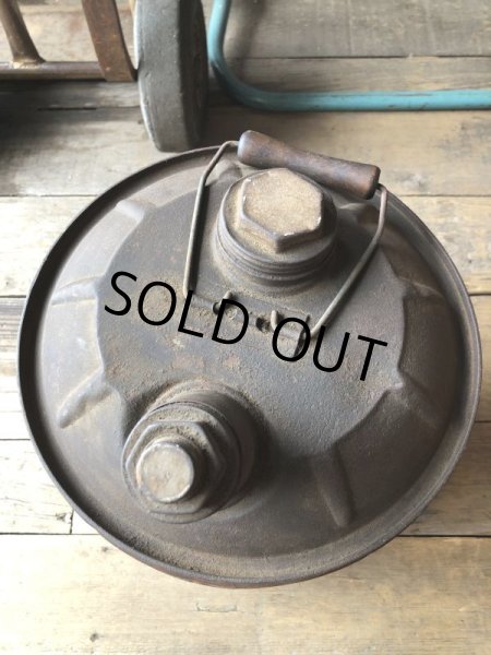 画像2: Vintage Motor Gas Oil 5 Gallon Can LION (M851)  (2)