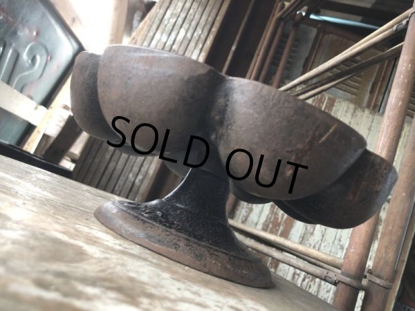 画像4: Vintage USMC Cast Iron Nail Cup (M845) (4)