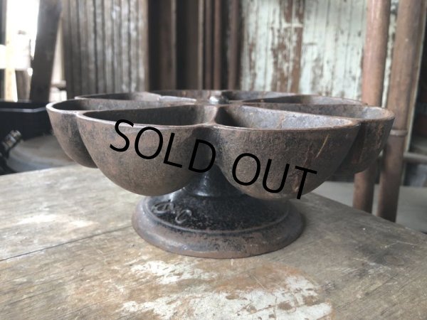 画像5: Vintage USMC Cast Iron Nail Cup (M845) (5)