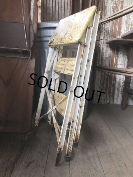 画像13: Vintage Industrial Metal Folding Ladder Step Stool (M861) (13)
