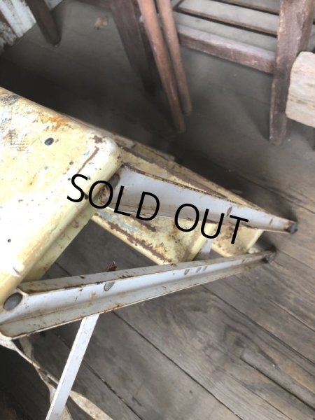 画像5: Vintage Industrial Metal Folding Ladder Step Stool (M861) (5)