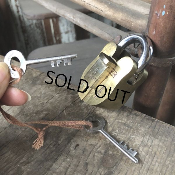 画像3: Antique Brass Handcrafted Solid THUNDER Brand 8 Levers Padlock (B873) (3)