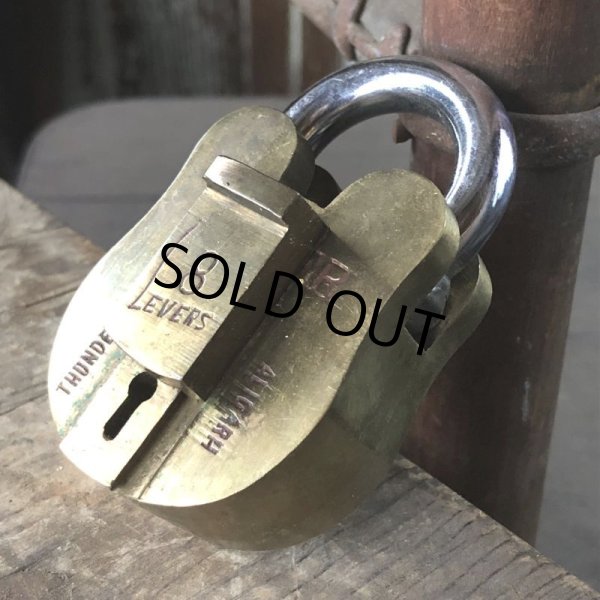 画像10: Antique Brass Handcrafted Solid THUNDER Brand 8 Levers Padlock (B873) (10)