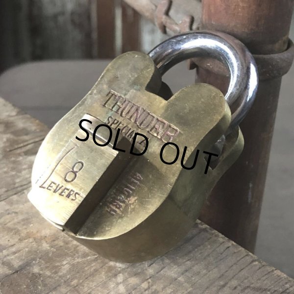 画像9: Antique Brass Handcrafted Solid THUNDER Brand 8 Levers Padlock (B873) (9)