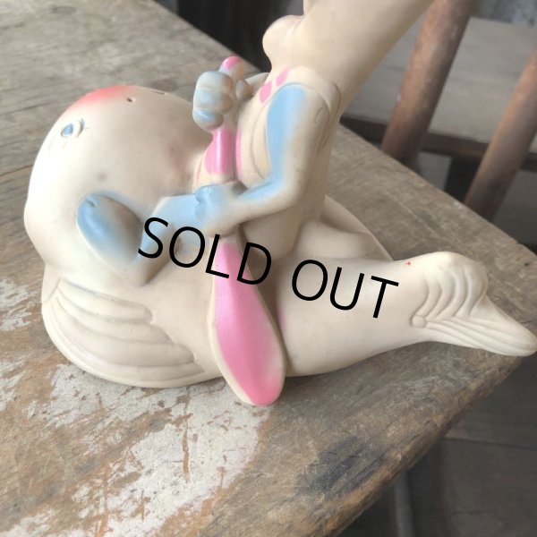 画像12: 60s DELL HANNA- BARBERA Huckleberry Hound on Whale Rubber Squeaky Toy (M895) (12)