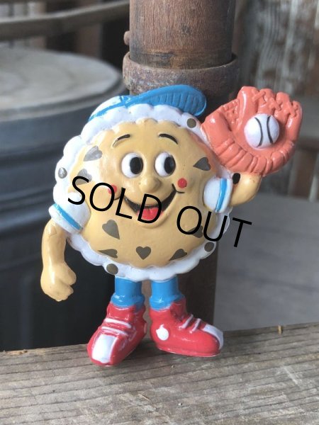 画像2: Vintage IHOP Pancake Kids Meal Toy Chocolate Chip Charlie PVC (M969) (2)