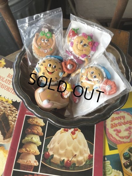 画像6: Vintage IHOP Pancake Kids Meal Toy Chocolate Chip Charlie PVC (M969) (6)