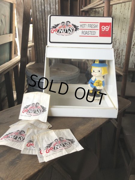 画像18: Vintage Advertising GO NUTS Countertop Dispenser Lighted Display Case (M980) (18)