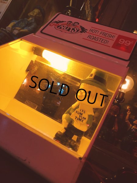 画像20: Vintage Advertising GO NUTS Countertop Dispenser Lighted Display Case (M980) (20)