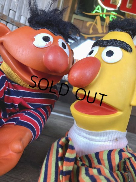 画像16: 70s Vintage Sesame Street Ernie and Bart Hand Puppet Set (R001)  (16)