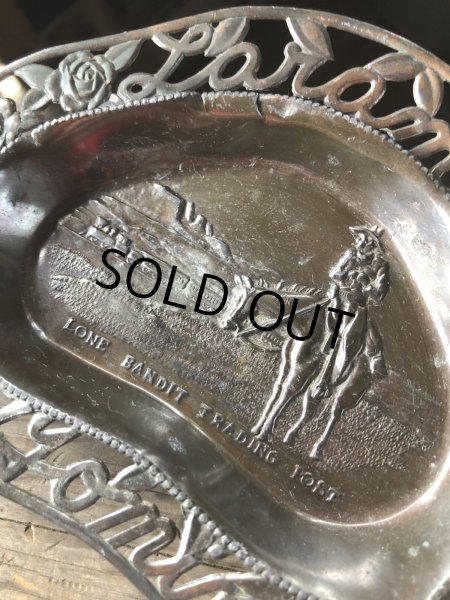 画像6: Vintage Souvenir Metal Tray Ashtray LONE BANDIT TRADING POST (R034) (6)