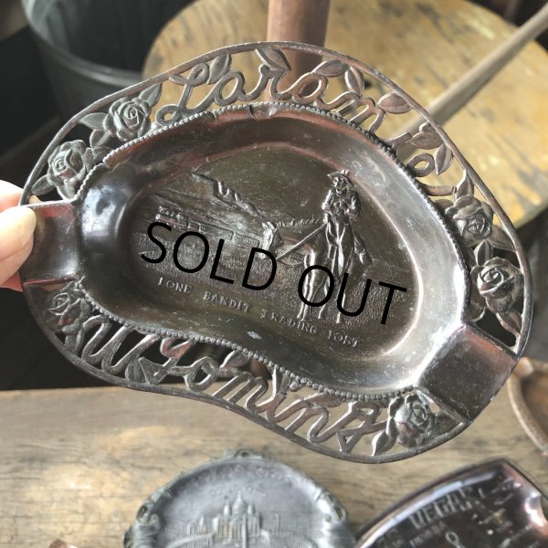 画像11: Vintage Souvenir Metal Tray Ashtray LONE BANDIT TRADING POST (R034) (11)