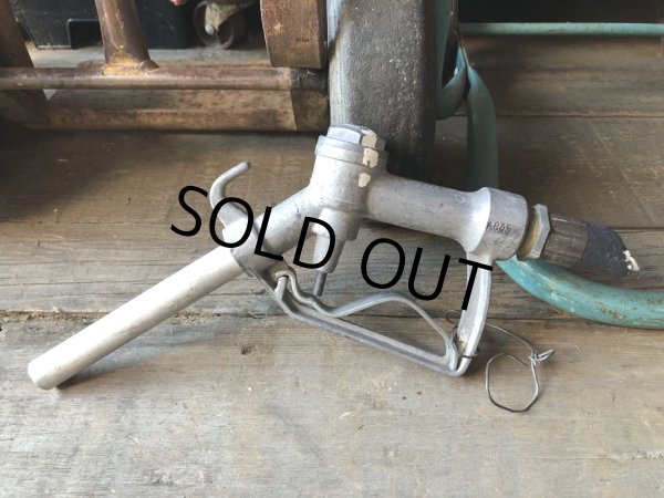 画像2: Vintage Service Station Gas Pump Handle Nozzle (R060)  (2)