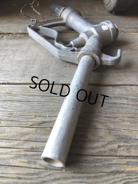 画像7: Vintage Service Station Gas Pump Handle Nozzle (R060)  (7)