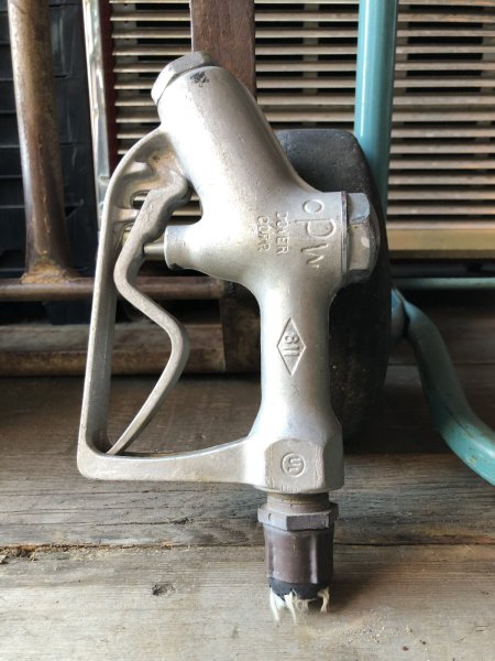 画像7: Vintage Service Station Gas Pump Handle Nozzle (R056)  (7)